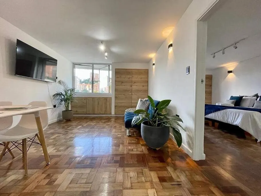 Modern Apartment-1 Block From El Poblado Park Medellin Colombia